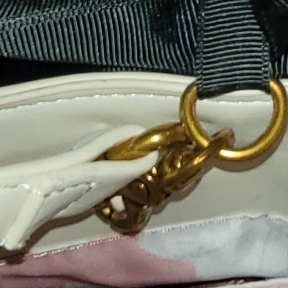 NWOT Betsey Johnson Women's Icon Stud  Off White Tote Bag w/Removable Black Bow - Picture 5 of 15